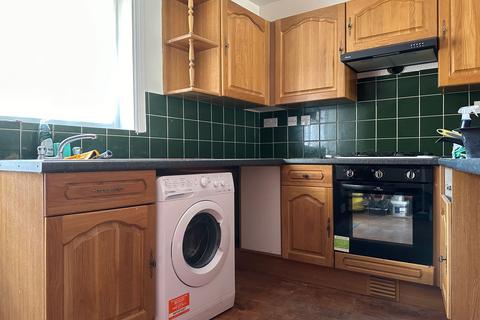 2 bedroom end of terrace house to rent, King Street, Ramsgate, CT11