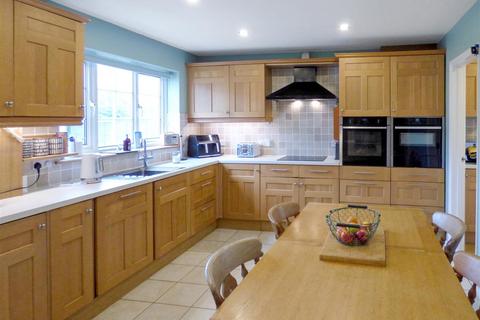 4 bedroom detached house for sale, Furze Hill Road, Shipston-on-Stour