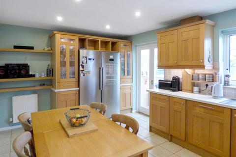 4 bedroom detached house for sale, Furze Hill Road, Shipston-on-Stour