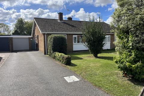 2 bedroom bungalow to rent, Coopers Close, Ipswich IP6