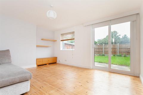 3 bedroom flat for sale, Jamaica Street, London