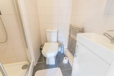 38 Darby Vale, Warfield, Bracknell, RG42 2PQ