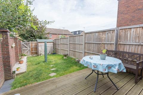 38 Darby Vale, Warfield, Bracknell, RG42 2PQ