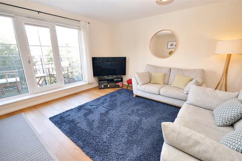 3 bedroom apartment for sale, Carisbrooke Road, Leeds, West Yorkshire