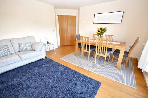 3 bedroom apartment for sale, Carisbrooke Road, Leeds, West Yorkshire