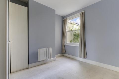 2 bedroom flat for sale, Oxford Avenue, Wimbledon Chase SW20