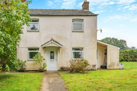 3 bedroom detached house for sale, Upper Common, Aylburton Lydney