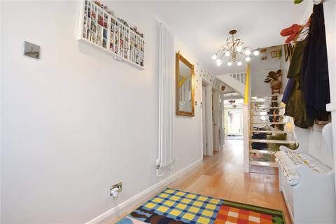 8 Lesley Close, Bexley, DA5 1LX