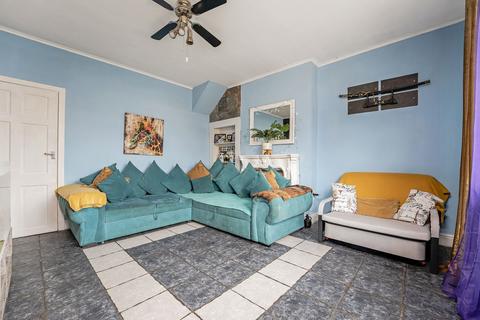 7 Dunrobin Road, Airdrie, ML6 8LP