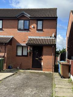 2 bedroom end of terrace house to rent, Victory Close, Cannock WS12