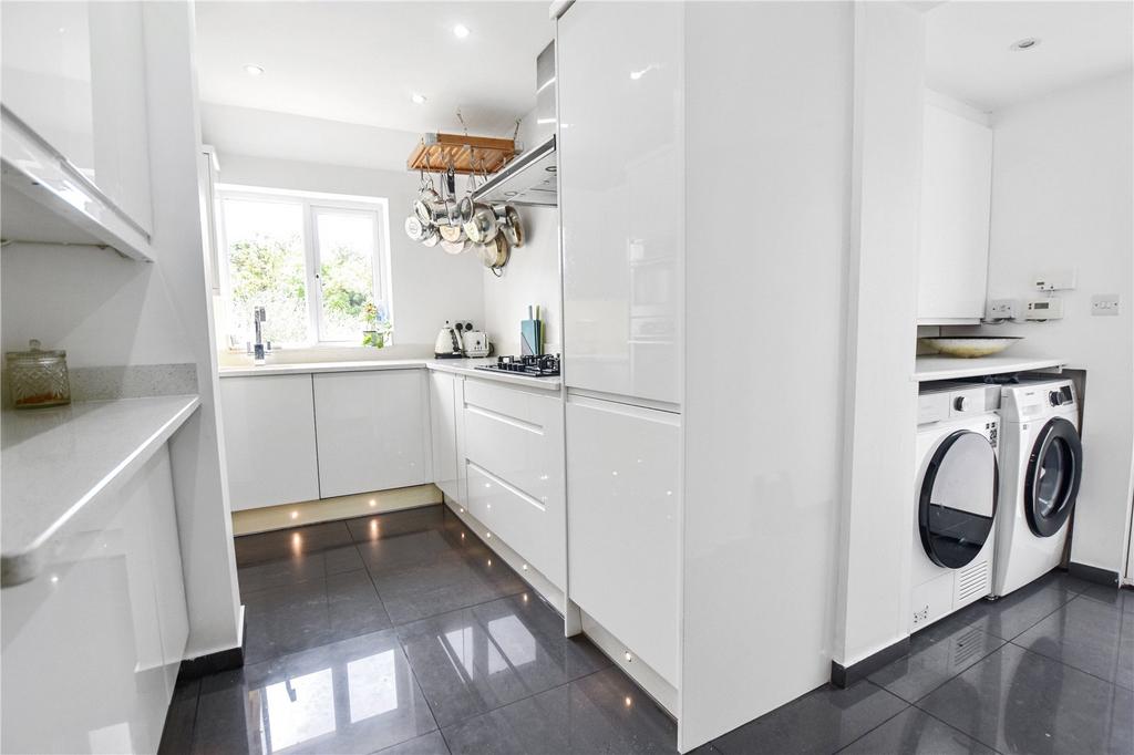 Rochester Drive, Bexley, Kent, DA5 4 bed semidetached house for sale