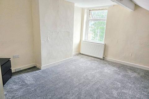 2 bedroom end of terrace house for sale, Calton Street, Keighley BD21