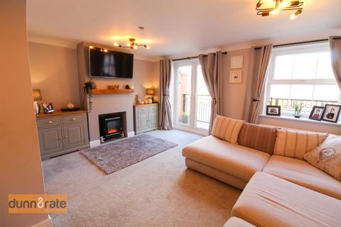 4 bedroom townhouse for sale, Hayeswood Grove, Stoke-on-Trent ST6