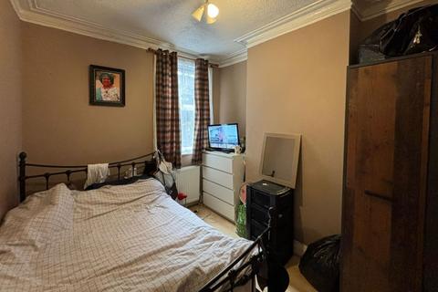 2 bedroom flat for sale, Ground Floor Flat, 74 Peel Road, Wembley, Middlesex, HA9 7LU