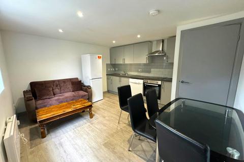 2 bedroom flat to rent, Crofton Road, London E13