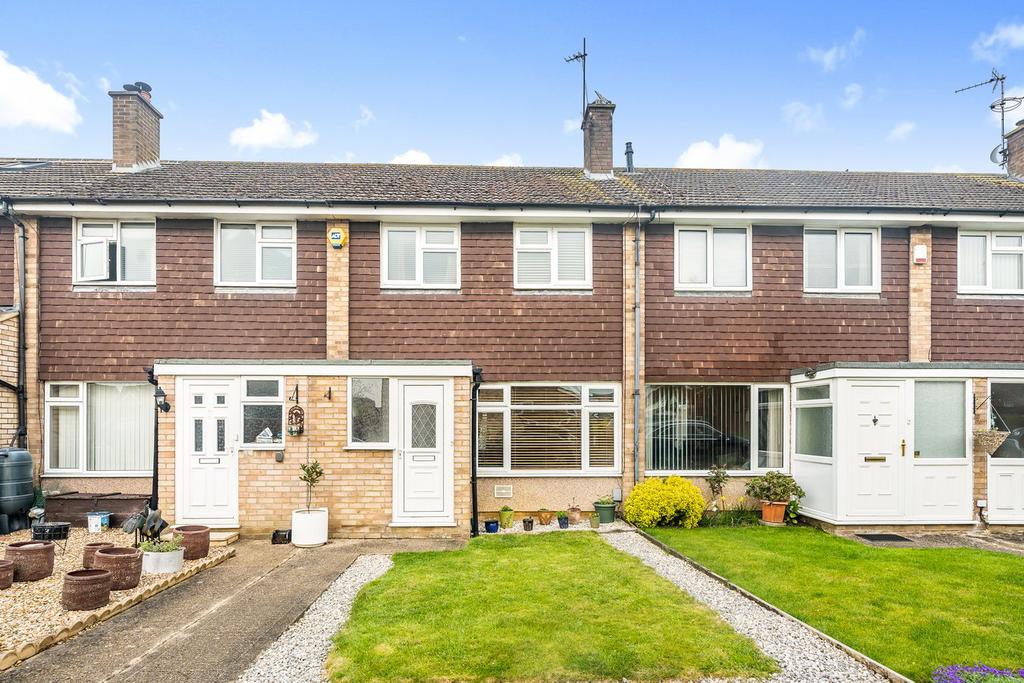 Bury Road, Shefford, SG17 3 bed terraced house to rent £1,450 pcm (£