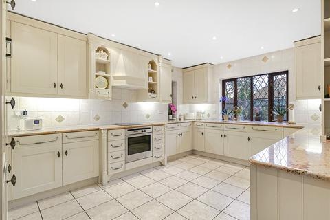 5 bedroom detached house for sale, Maytrees, Radlett, Hertfordshire, WD7