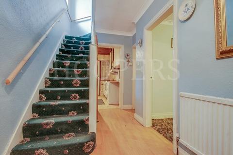 3 bedroom end of terrace house for sale, Tankridge Road, London, NW2