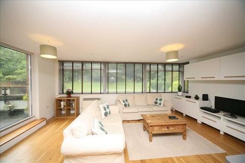 3 bedroom flat to rent, Druid Woods, Avon Way, Bristol