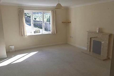 2 bedroom flat to rent, Buckland Close, Bideford, EX39