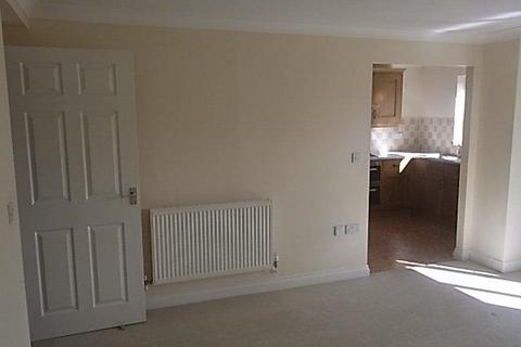 2 bedroom flat to rent, Buckland Close, Bideford, EX39