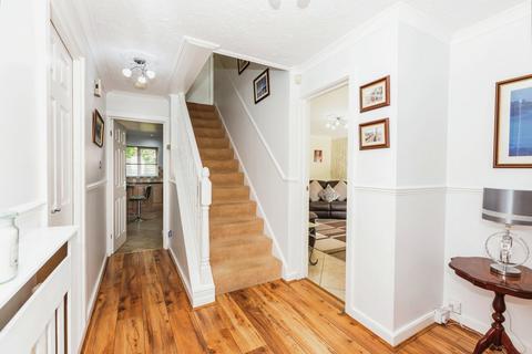 2 Clos Bevan, Gowerton, Swansea, SA4 3GY