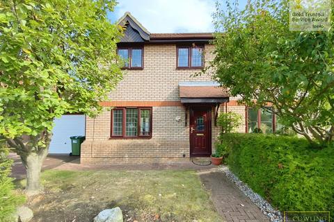 3 bedroom end of terrace house for sale, Sutherland Place, Wickford