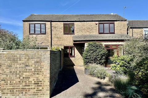 40 Dinglederry, Olney, MK46 5ES