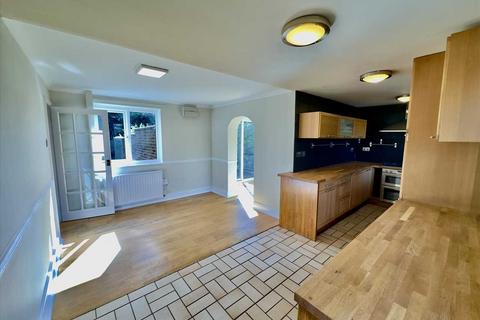 40 Dinglederry, Olney, MK46 5ES