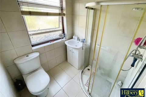 3 bedroom terraced house for sale, Oaks Avenue, Collier Row, RM5