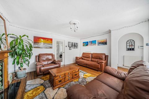 98 Metcalf Road, Ashford, TW15 1HA