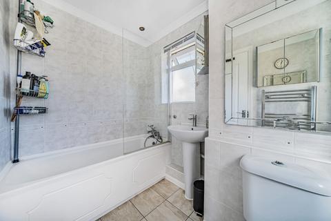 98 Metcalf Road, Ashford, TW15 1HA