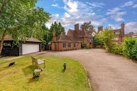 4 bedroom house for sale, Drews Park, Knotty Green, Beaconsfield, HP9