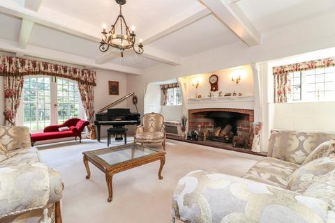 4 bedroom house for sale, Drews Park, Knotty Green, Beaconsfield, HP9