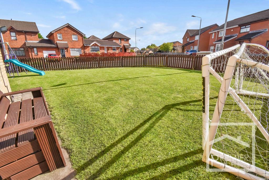 Private front garden