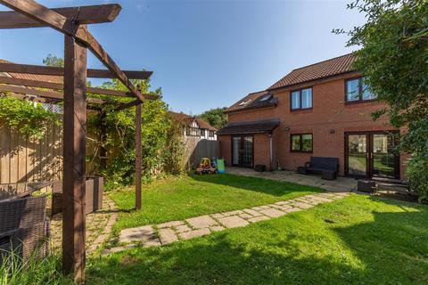 4 bedroom detached house for sale, Juniper Crescent, Cwmbran NP44