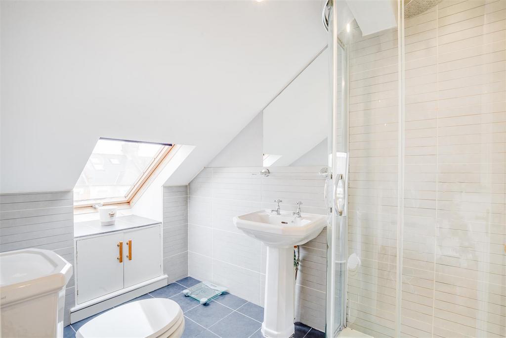 57a Eastbury Grove-9.jpg