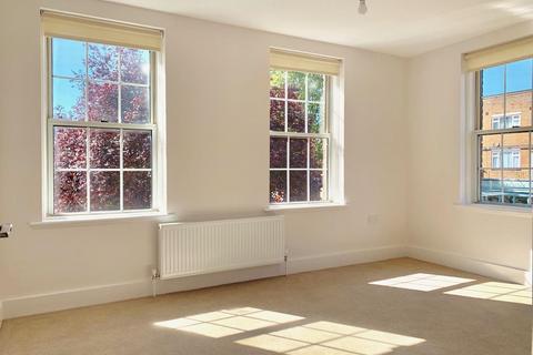 3 bedroom apartment to rent, Croxted Road, West Dulwich, London, SE21