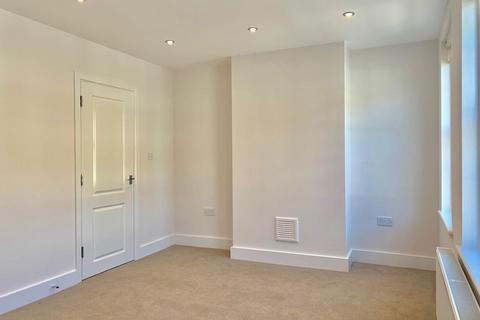 3 bedroom apartment to rent, Croxted Road, West Dulwich, London, SE21