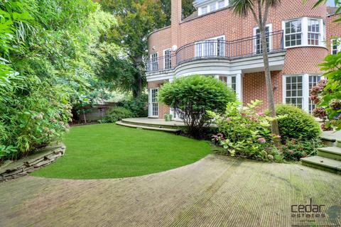 7 bedroom detached house for sale, Netherhall Gardens, Hampstead NW3