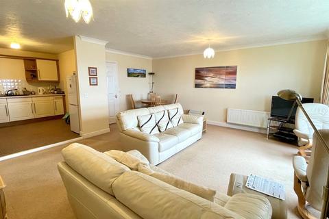 2 bedroom apartment for sale, Craig Y Don Parade, Craig y Don, Llandudno