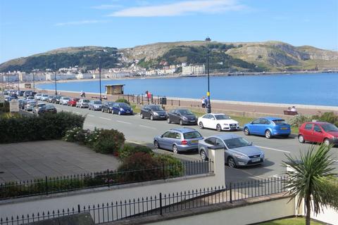 2 bedroom apartment for sale, Craig Y Don Parade, Craig y Don, Llandudno