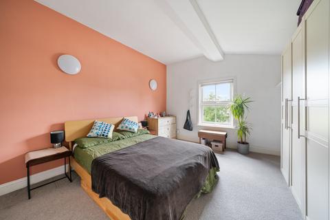 37b Ryde Vale Road, London, SW12 9JQ