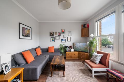37b Ryde Vale Road, London, SW12 9JQ