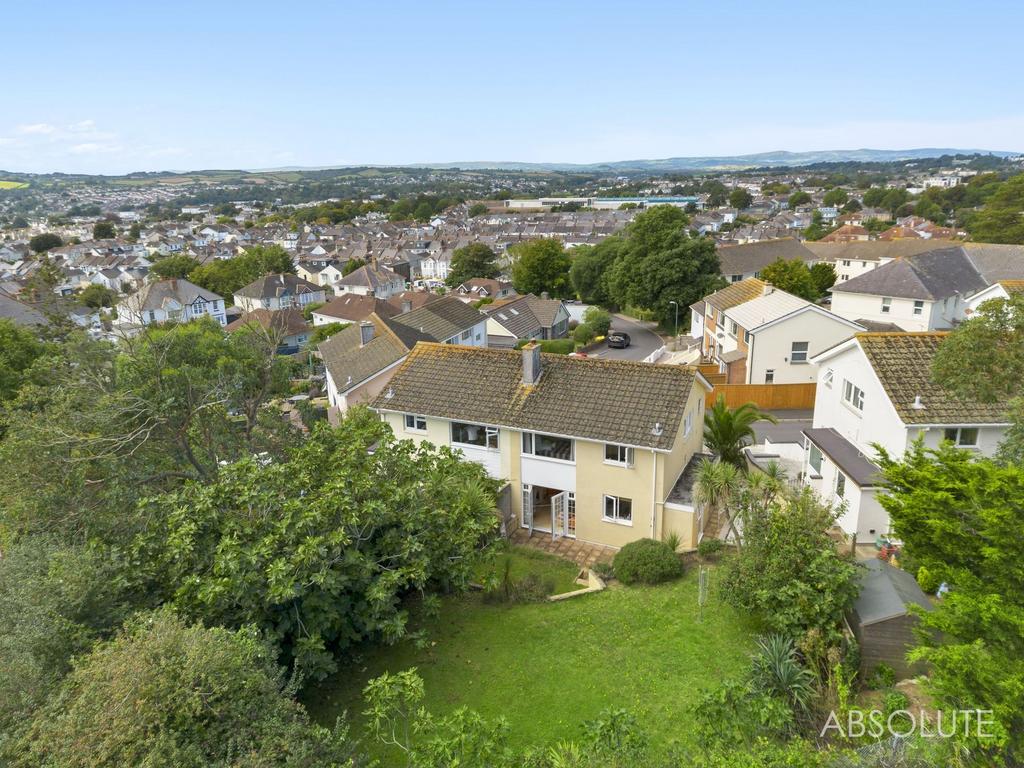 Quinta Close, Torquay, TQ1 3 bed semidetached house for sale £320,000