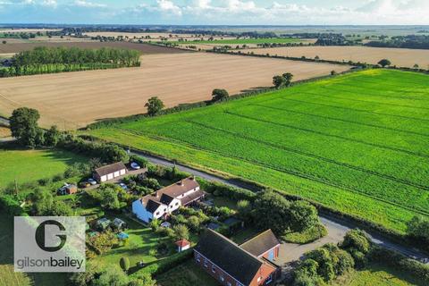 2 bedroom cottage for sale, Reedham Road, Norwich NR13