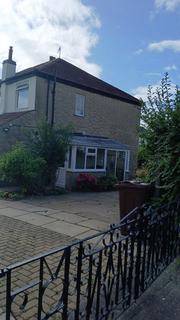 3 bedroom semi-detached house to rent, Grange Road, Riddlesden BD20