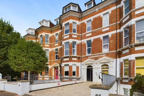 2 bedroom apartment for sale, Lower Meads, Eastbourne