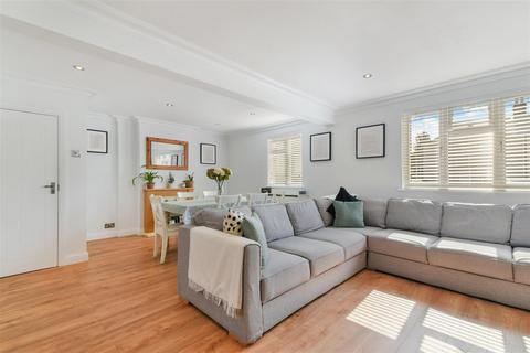 67 Mount Road, Mitcham, CR4 3EZ