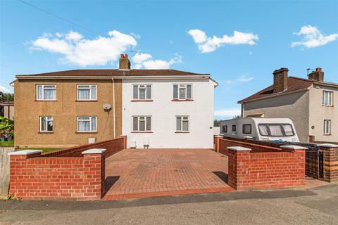 67 Mount Road, Mitcham, CR4 3EZ